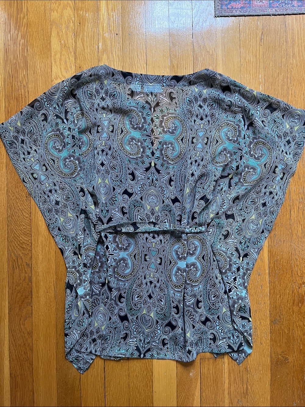 Sheer Overlay Flowy Paisley Caftan Style Top with Sash Belt and Liner Tank - Picture 8 of 13